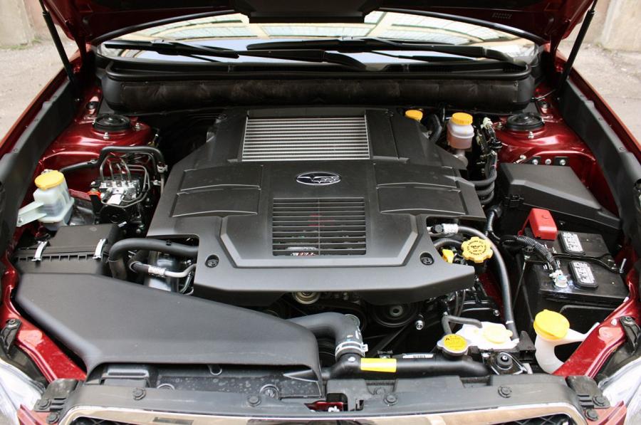  Subaru Legacy 2.5GT 2010 года  (фото 36 из 82)